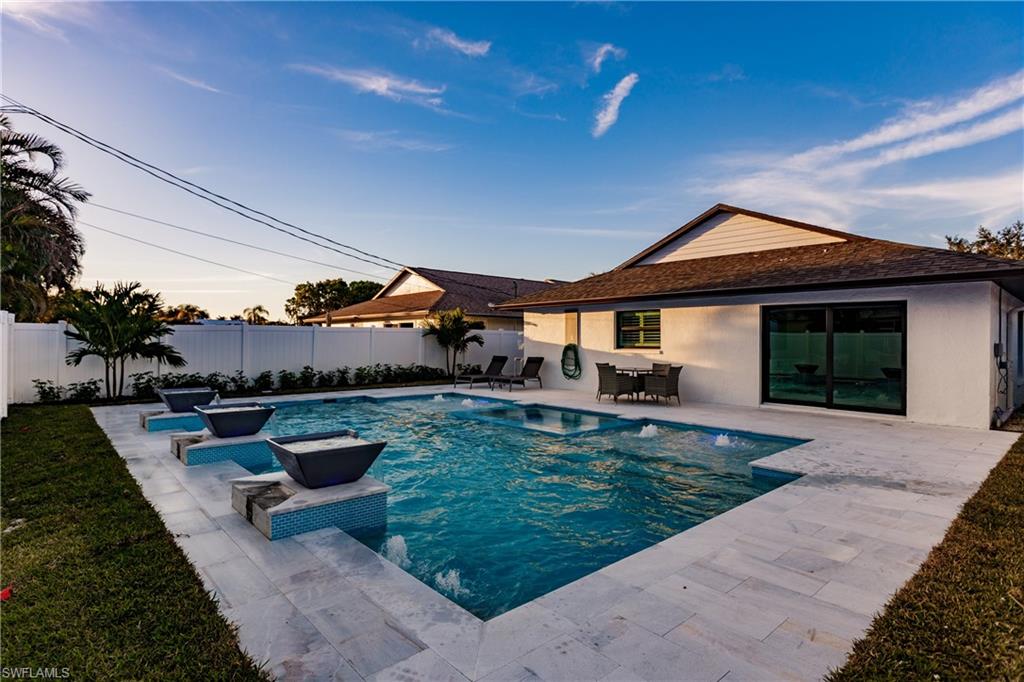 NAPLES PARK - Residential