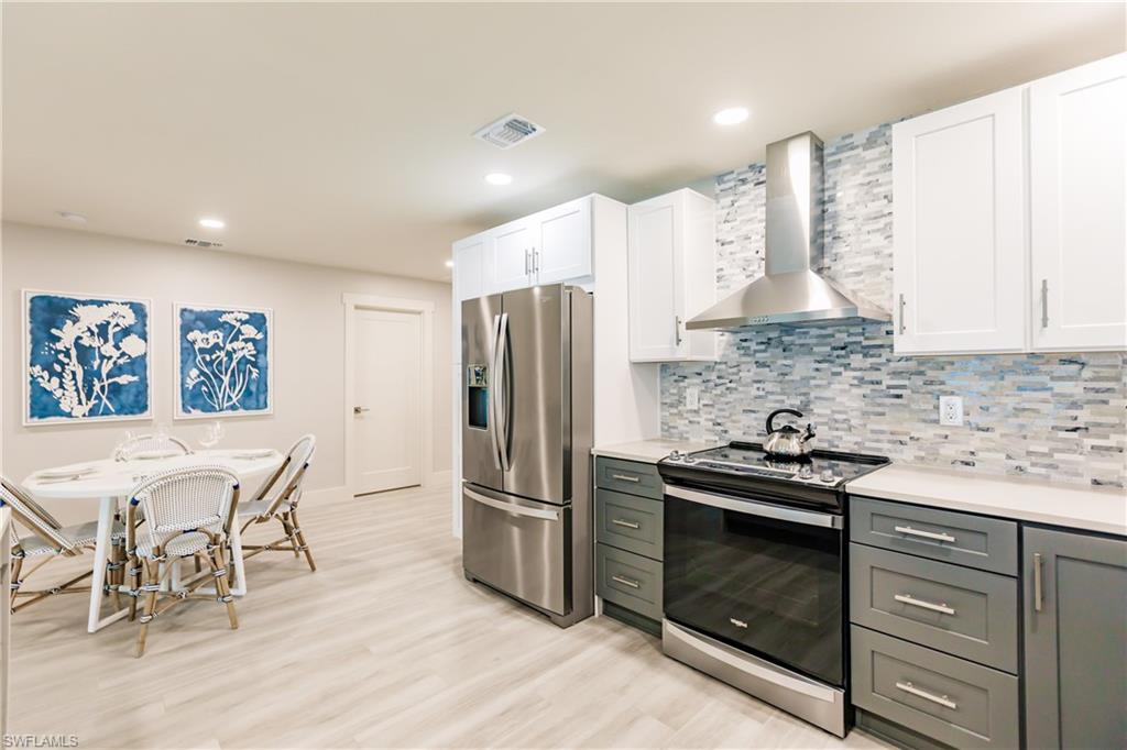 NAPLES PARK - Residential