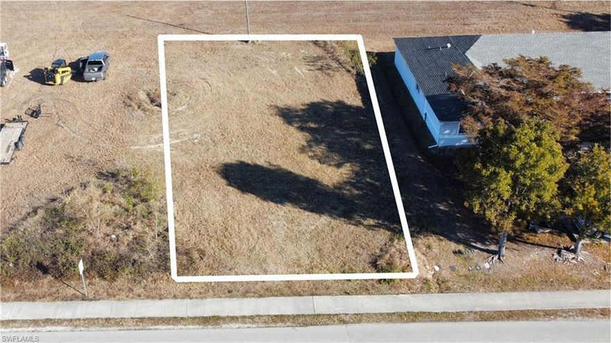 COMMERCIAL LOT - PROFESSIONAL OFFICE ZONED with city approved plans and impact fees paid. 

NOT IN A FLOOD ZONE and already has CITY WATER, SEWER AND IRRIGATION which is exactly what buyers, investors and builders are looking for right now. No trees, no delays — just a clean, build-ready lot in a city that continues to grow fast.

 Drive by today and make your offer!