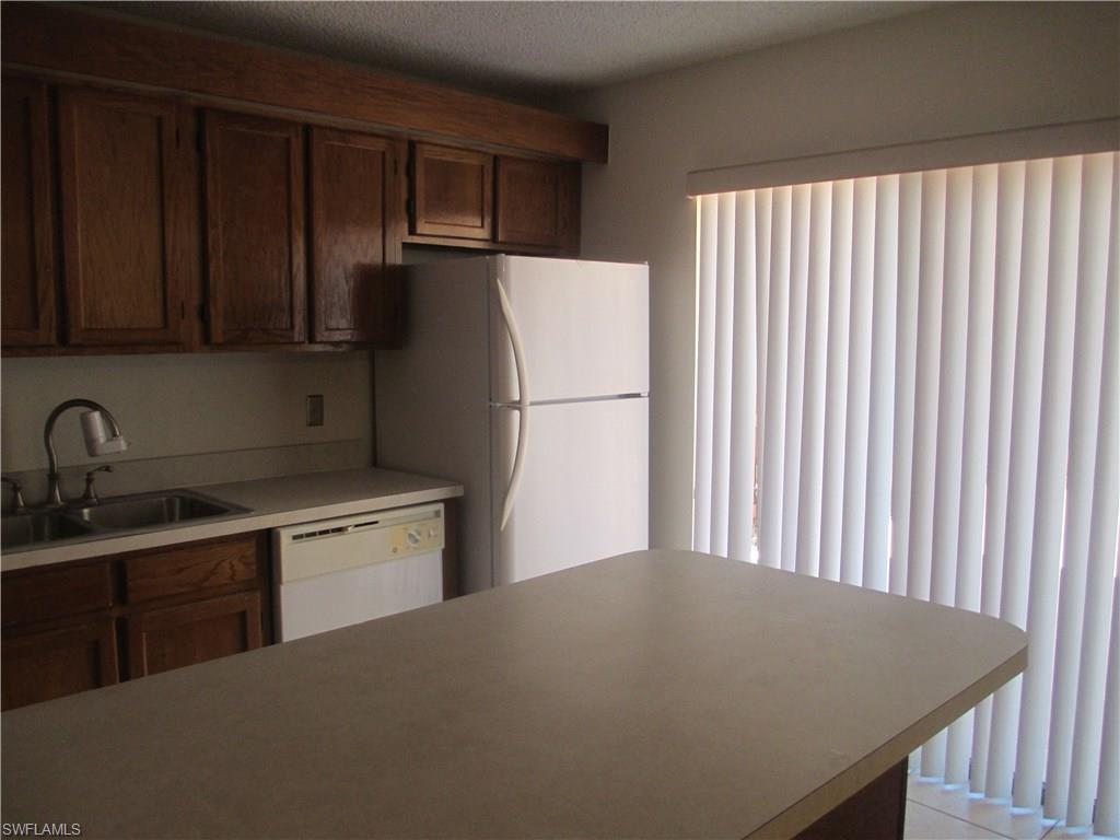 VILLAGE OF CEDARBEND - Residential