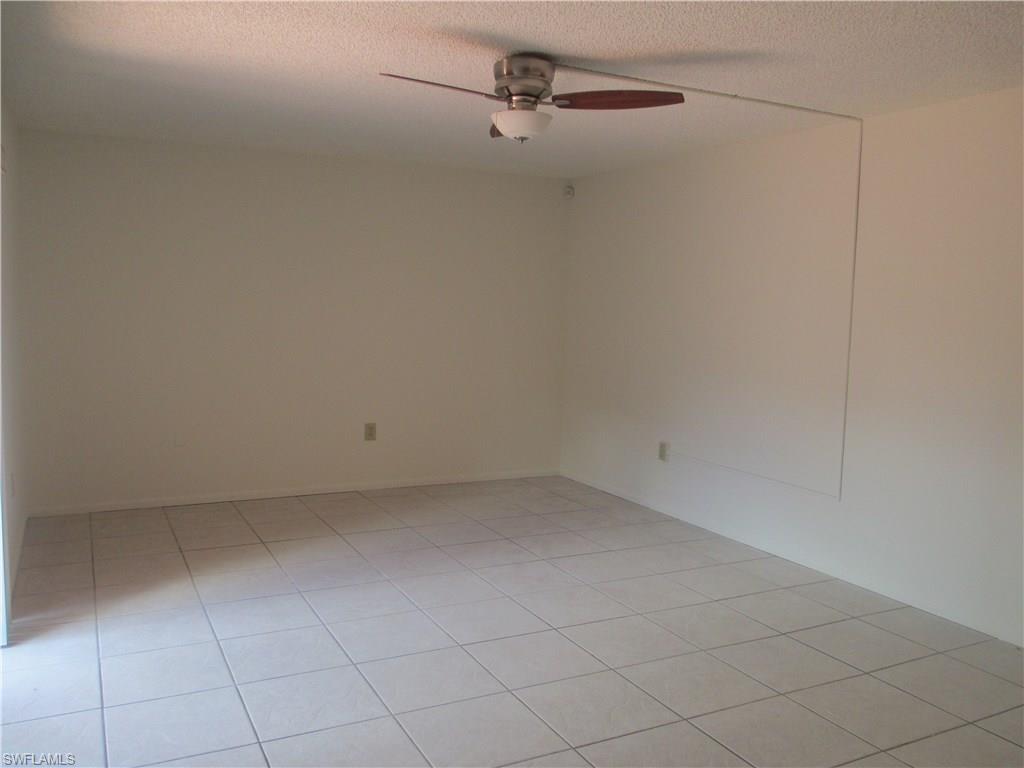 VILLAGE OF CEDARBEND - Residential