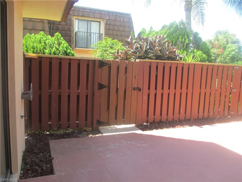 VILLAGE OF CEDARBEND - Residential