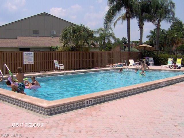 VILLAGE OF CEDARBEND - Residential