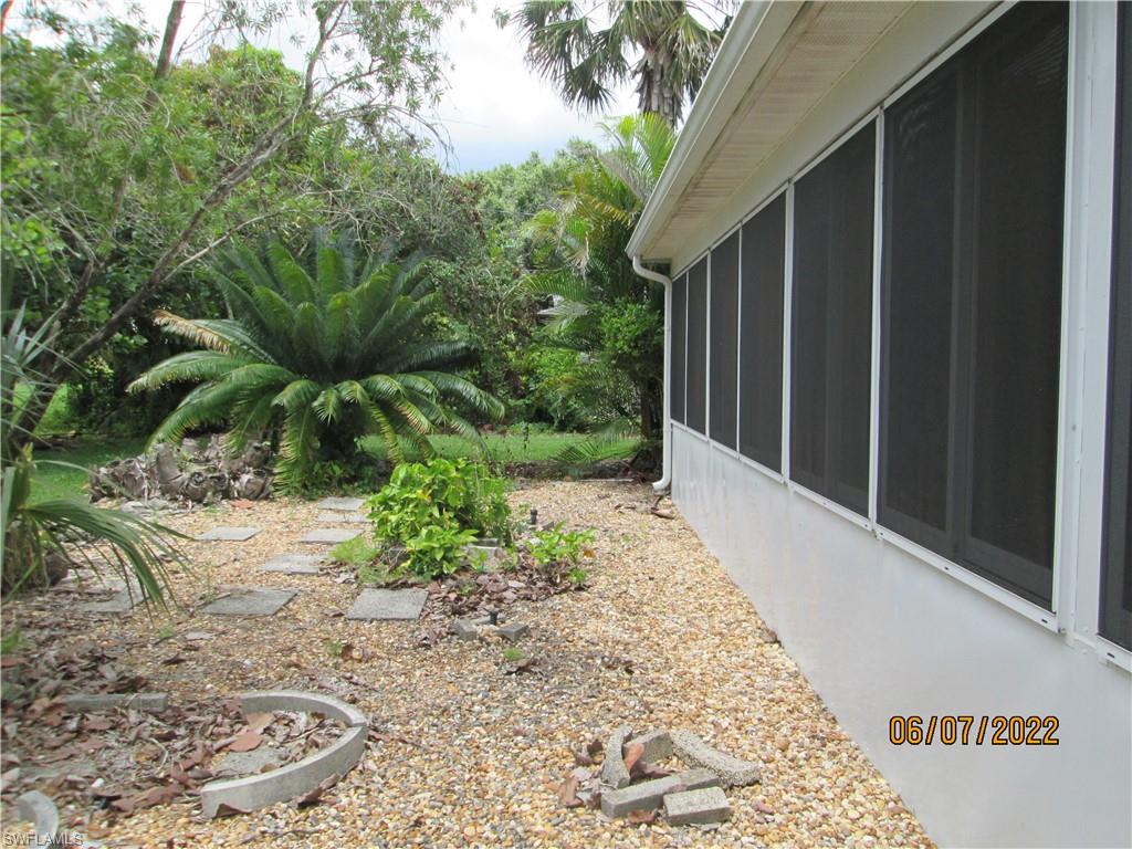 COUNTRY CLUB ESTATES - Residential