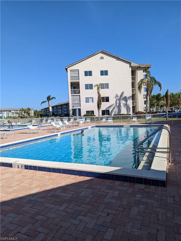 GOLFVIEW GOLF & RACQUET CLUB - Residential