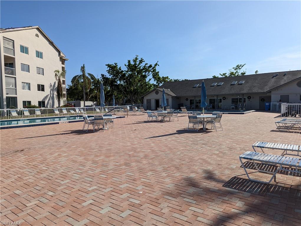 GOLFVIEW GOLF & RACQUET CLUB - Residential