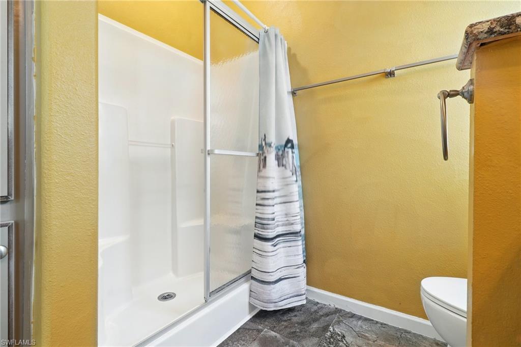 CHOKOLOSKEE - Residential