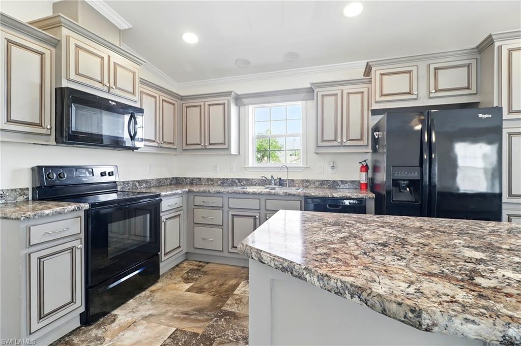 CHOKOLOSKEE - Residential