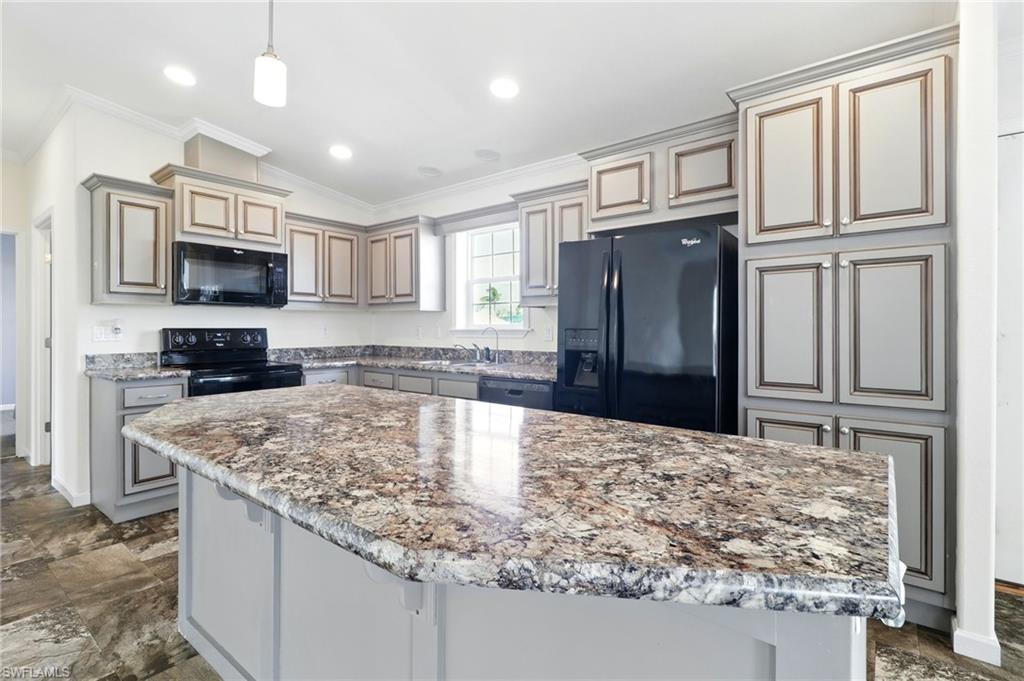 CHOKOLOSKEE - Residential