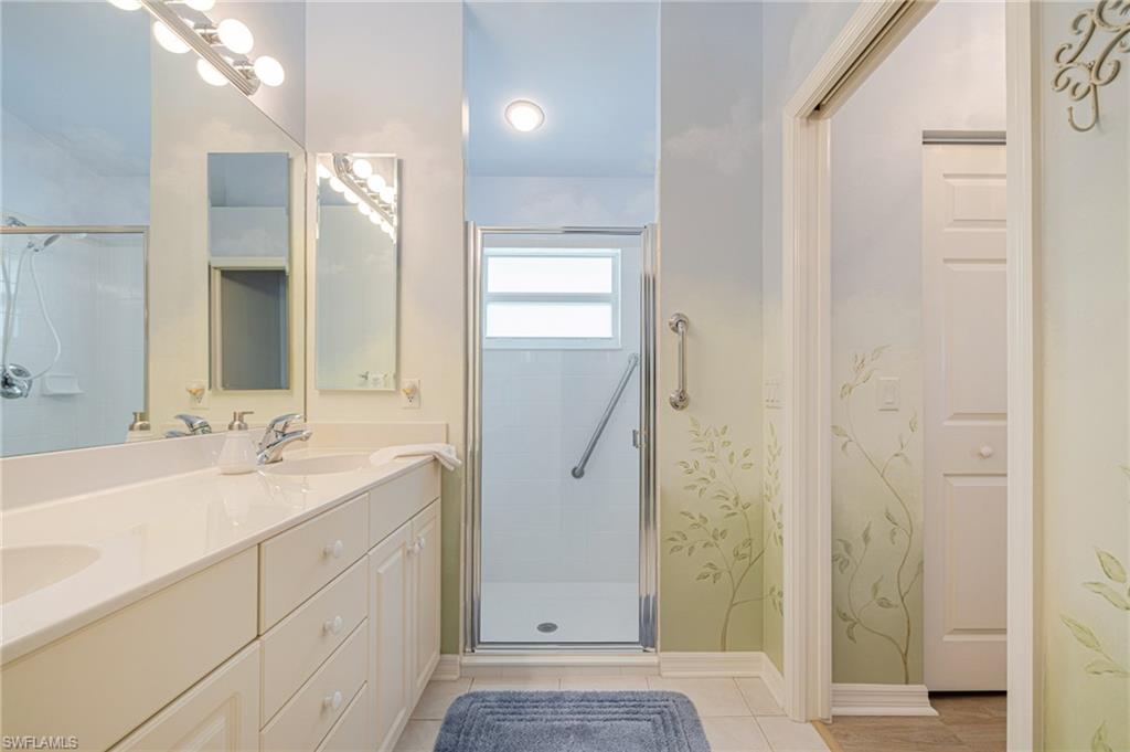 TOWN LAKES - Residential