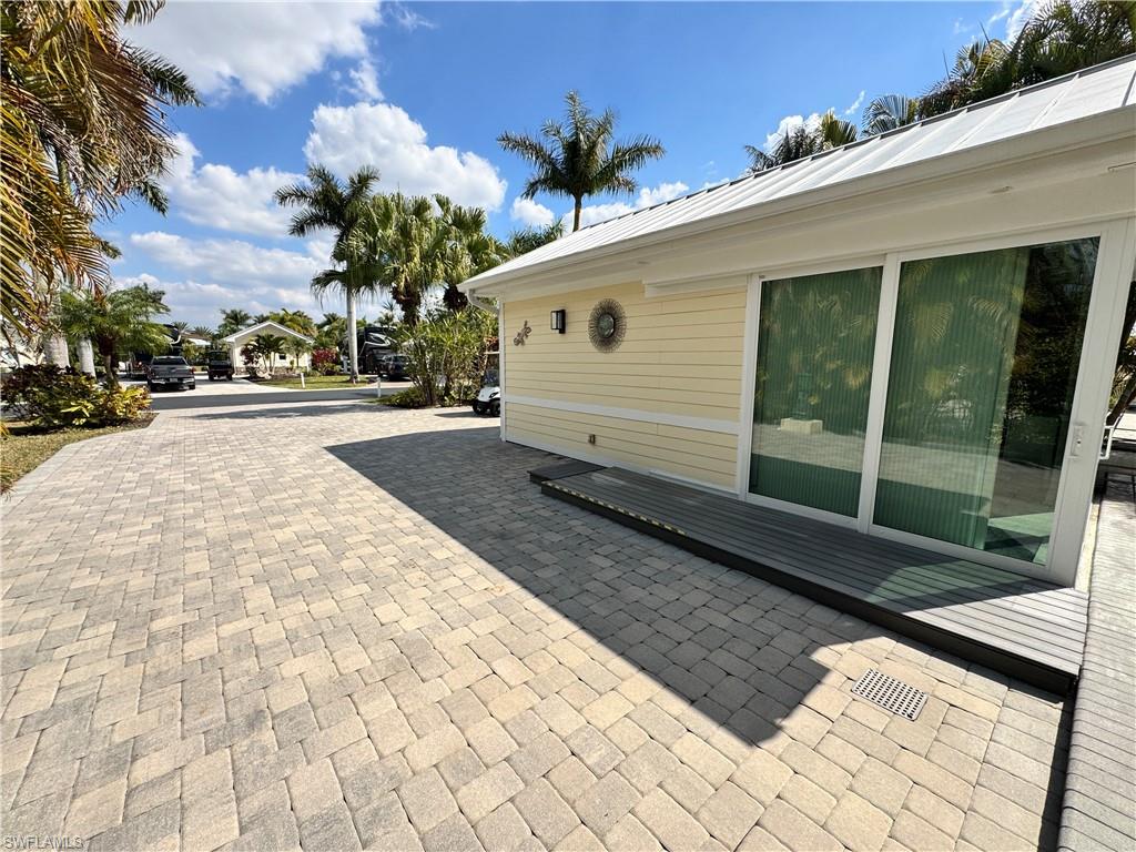 RIVERBEND MOTORCOACH RESORT - Land