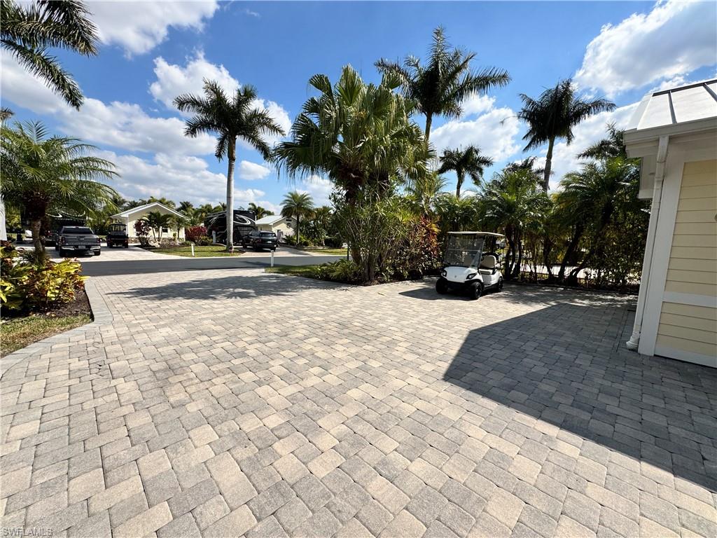 RIVERBEND MOTORCOACH RESORT - Land