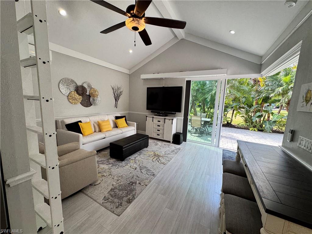 RIVERBEND MOTORCOACH RESORT - Land