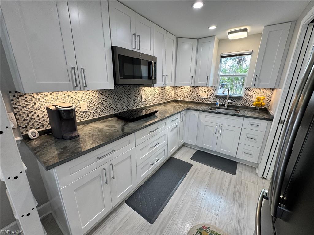 RIVERBEND MOTORCOACH RESORT - Land