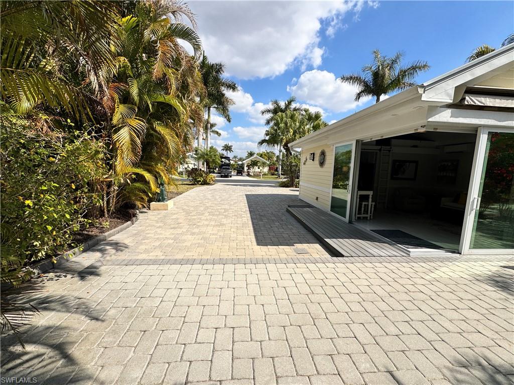 RIVERBEND MOTORCOACH RESORT - Land