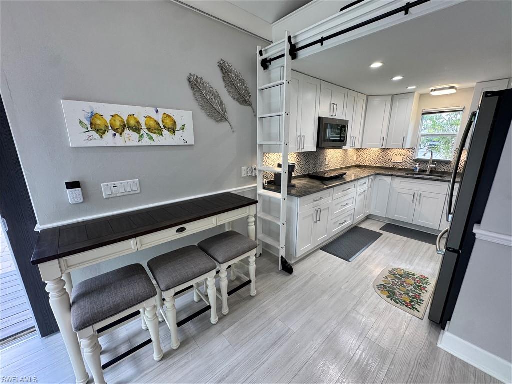 RIVERBEND MOTORCOACH RESORT - Land