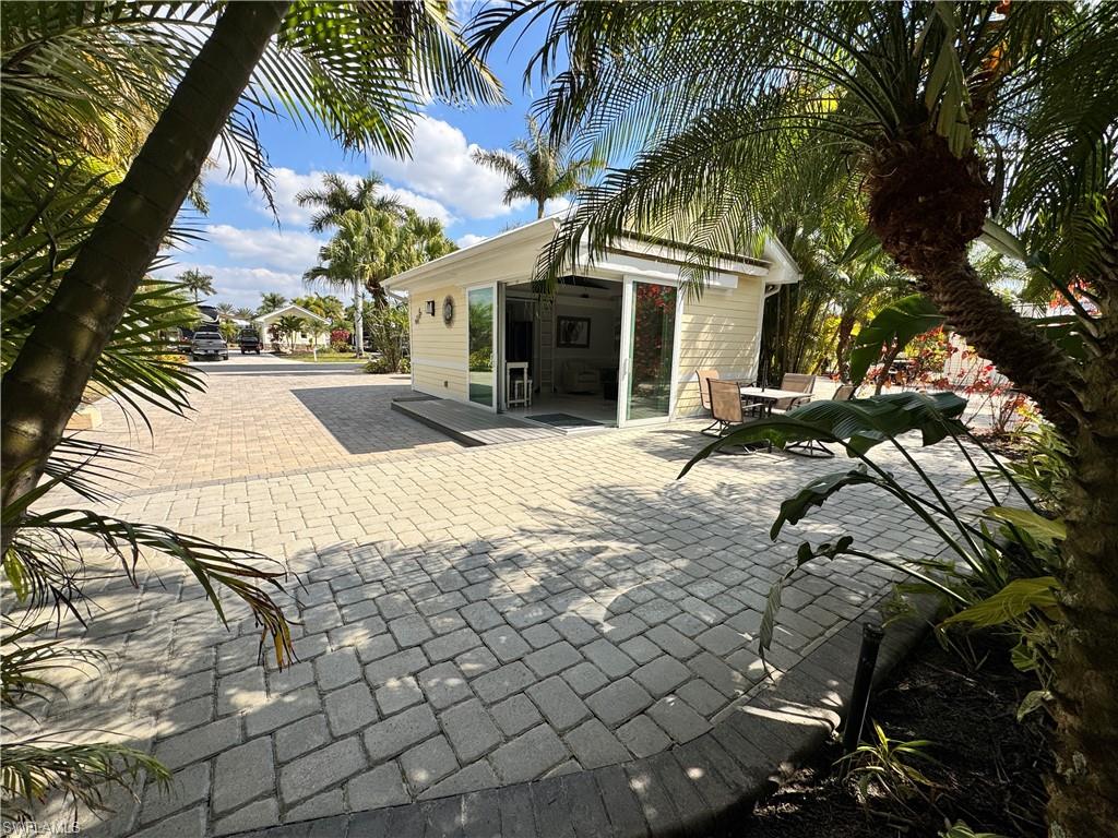 RIVERBEND MOTORCOACH RESORT - Land