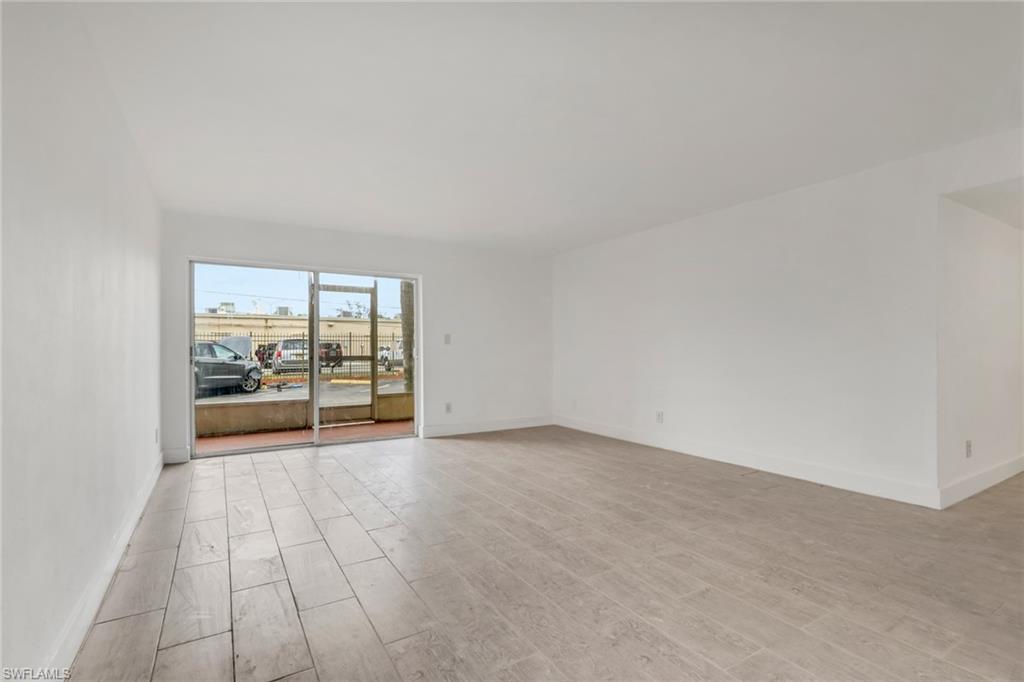 TOWERS CONDO - Residential