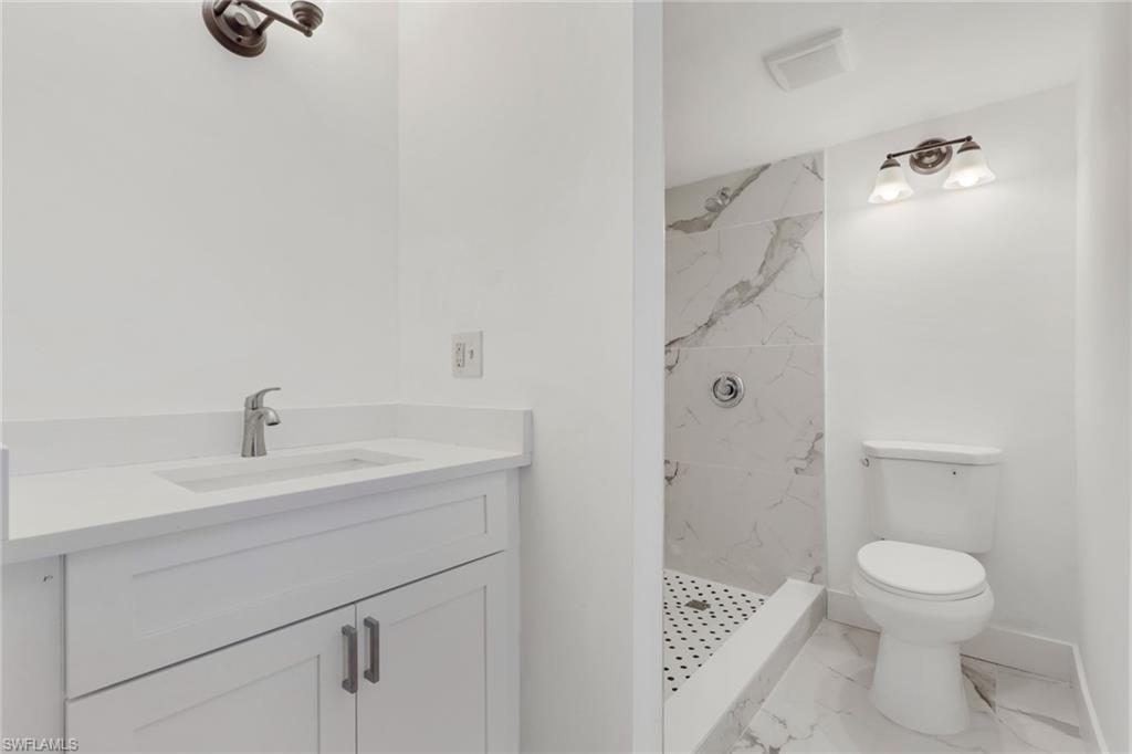 TOWERS CONDO - Residential