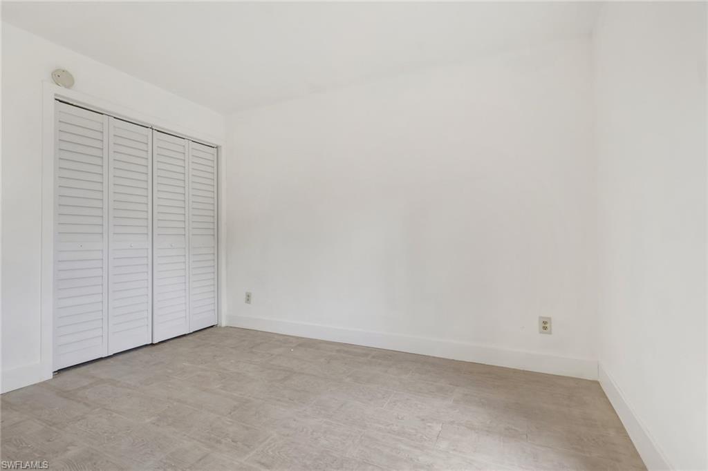 TOWERS CONDO - Residential