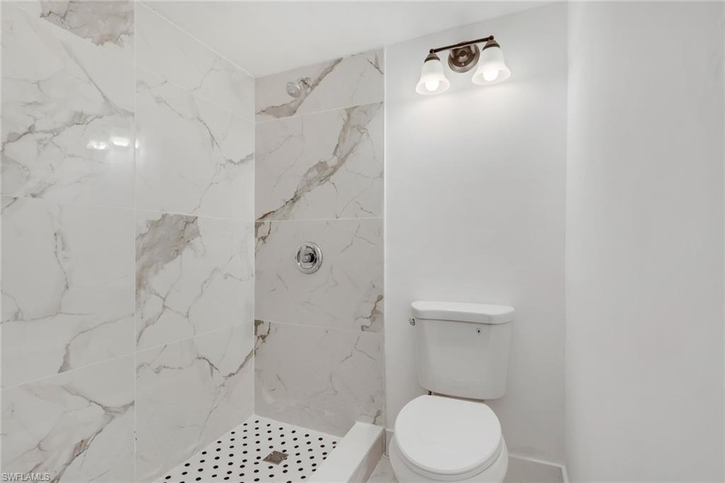 TOWERS CONDO - Residential