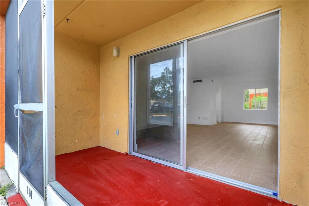 TOWERS CONDO - Residential