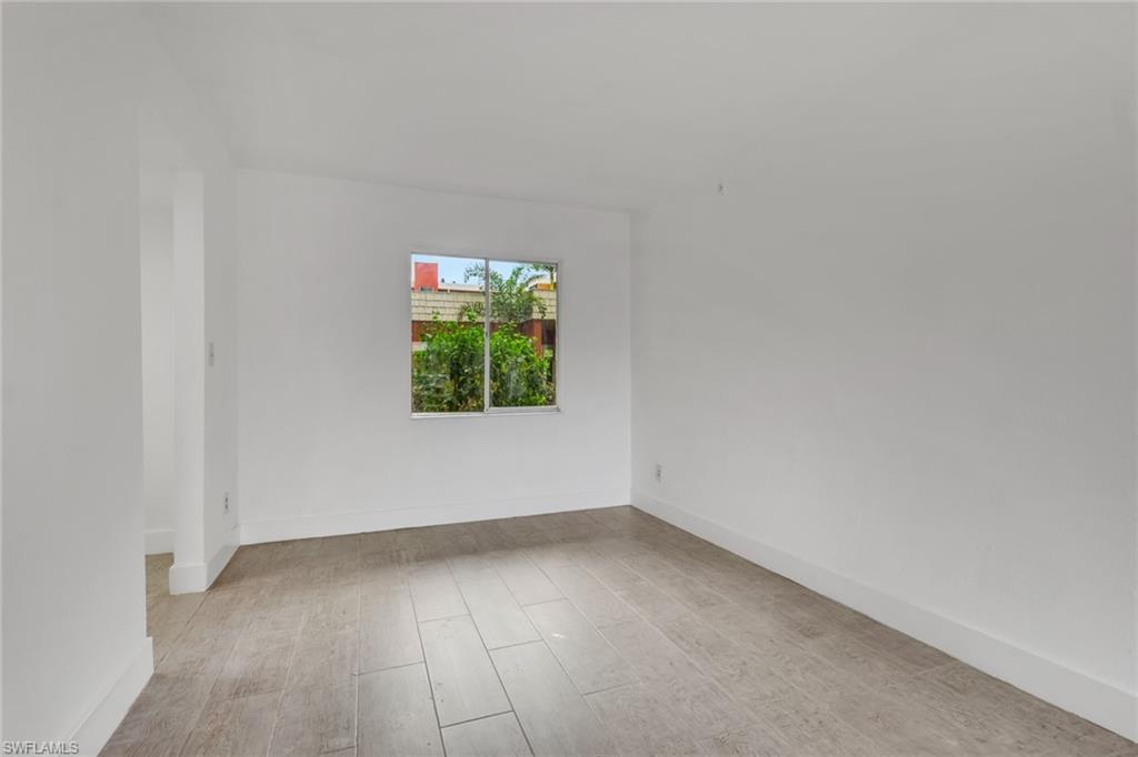 TOWERS CONDO - Residential