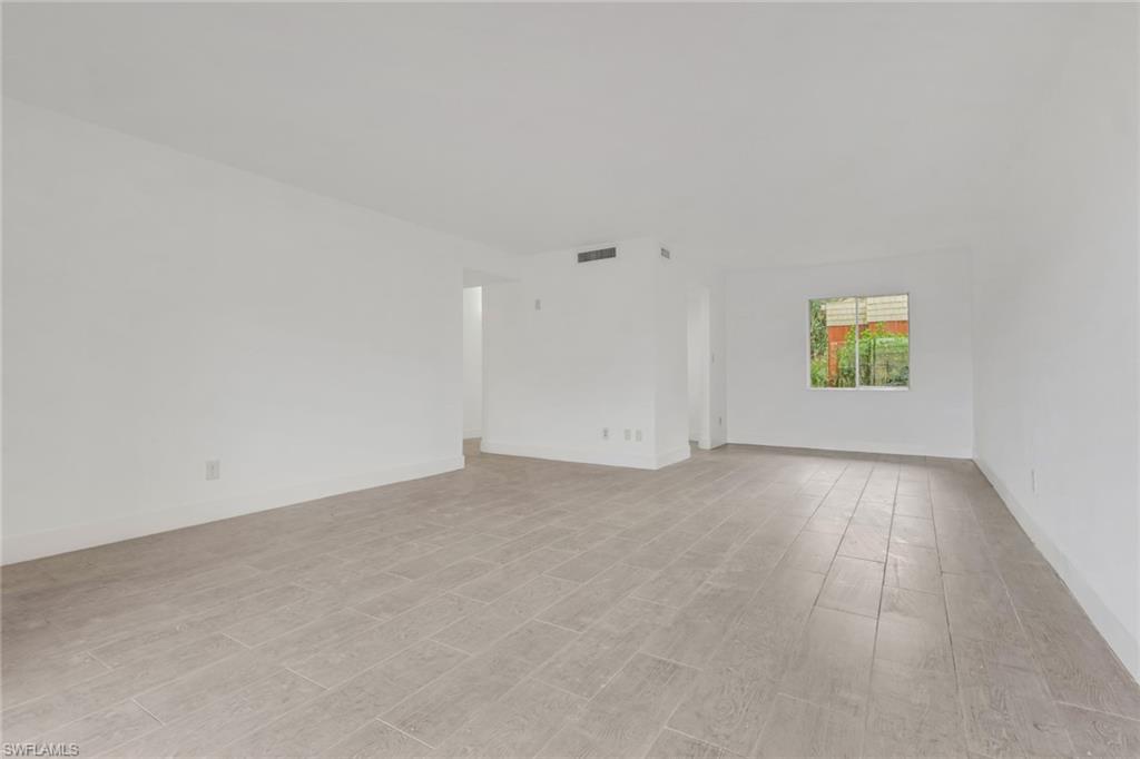 TOWERS CONDO - Residential