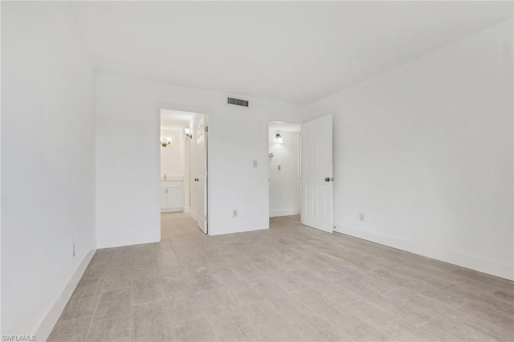 TOWERS CONDO - Residential