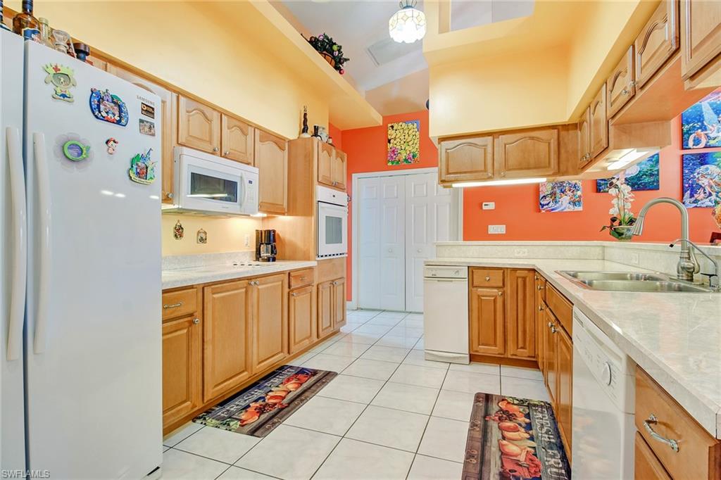 GOLDEN GATE ESTATES - Residential