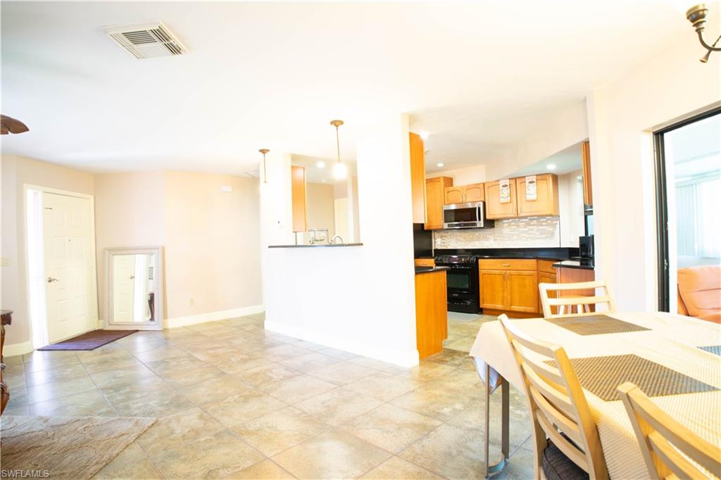 COUNTRY CLUB ESTATES - Residential