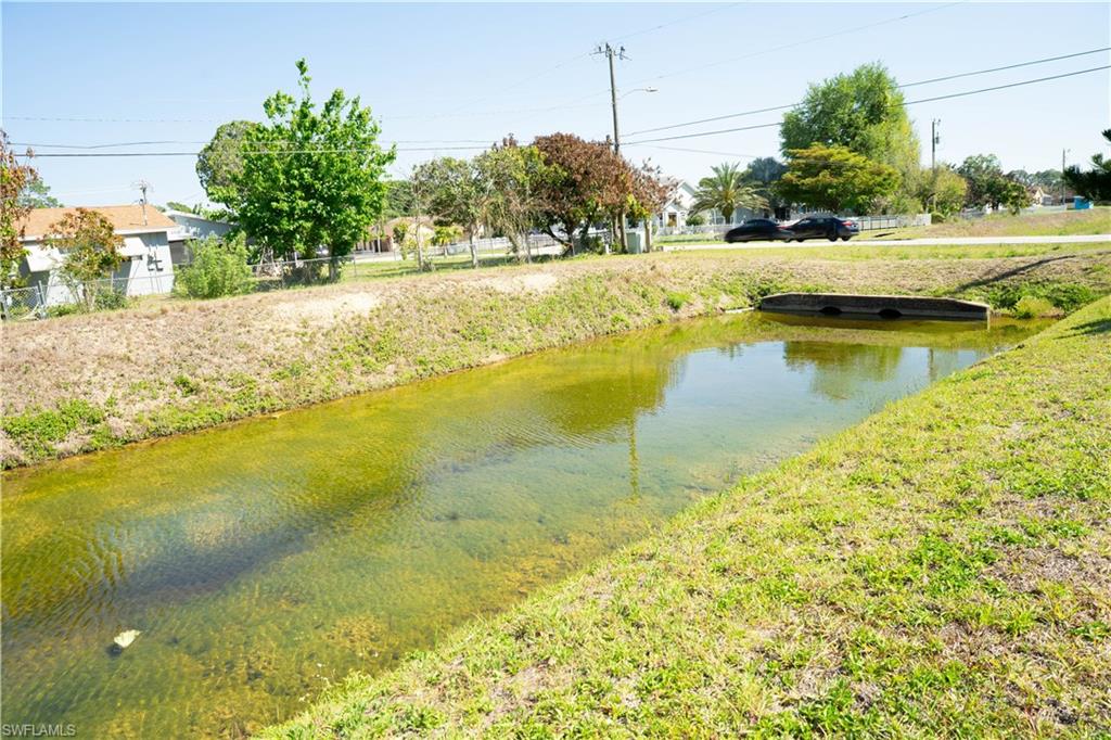 COUNTRY CLUB ESTATES - Residential