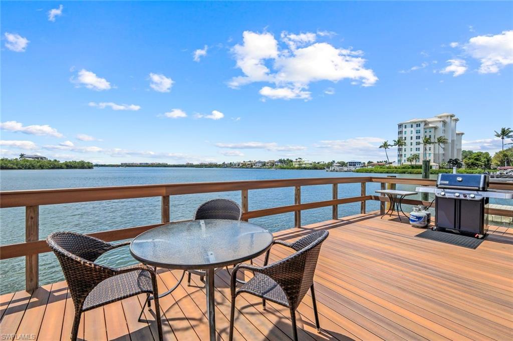 LITTLE HICKORY BAY - Residential