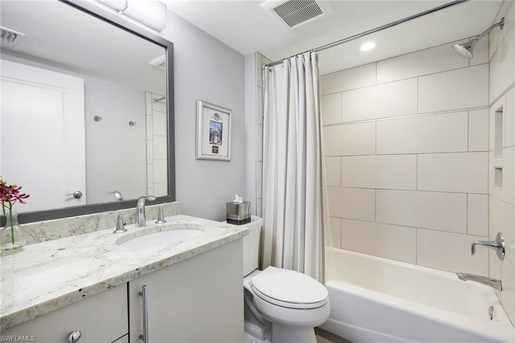 LITTLE HICKORY BAY - Residential