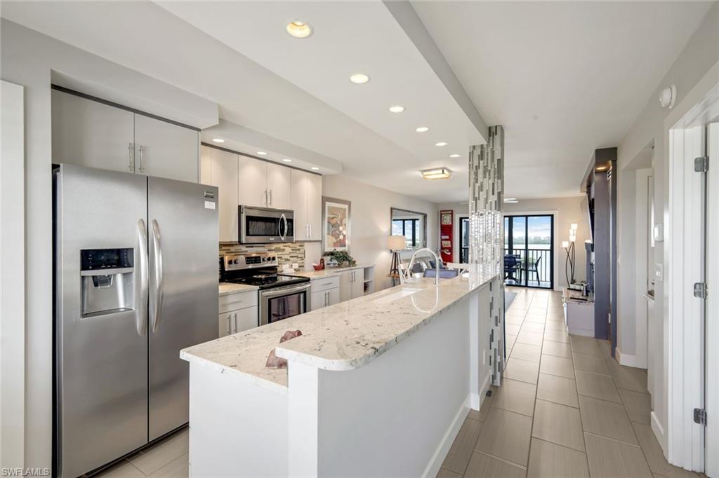 LITTLE HICKORY BAY - Residential