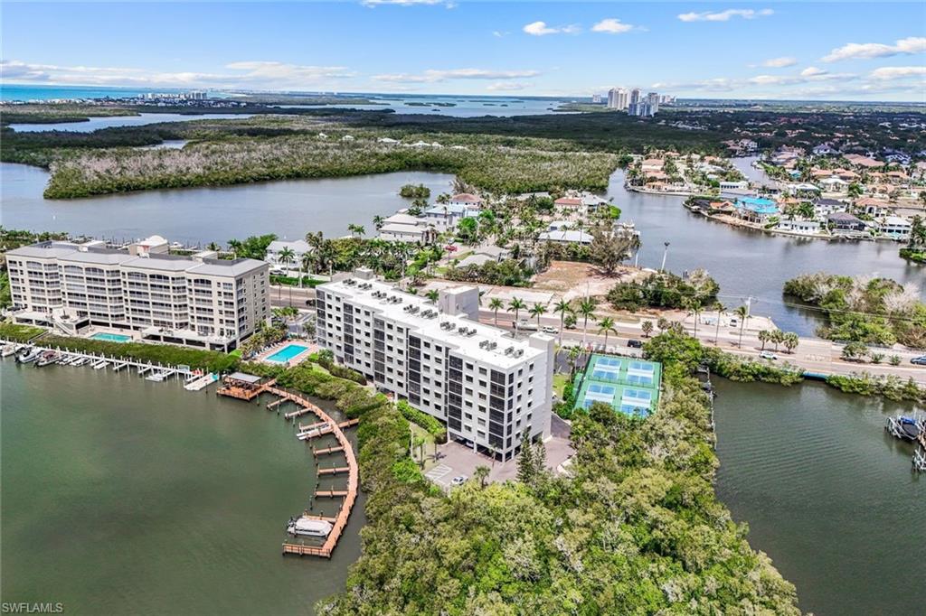 LITTLE HICKORY BAY - Residential