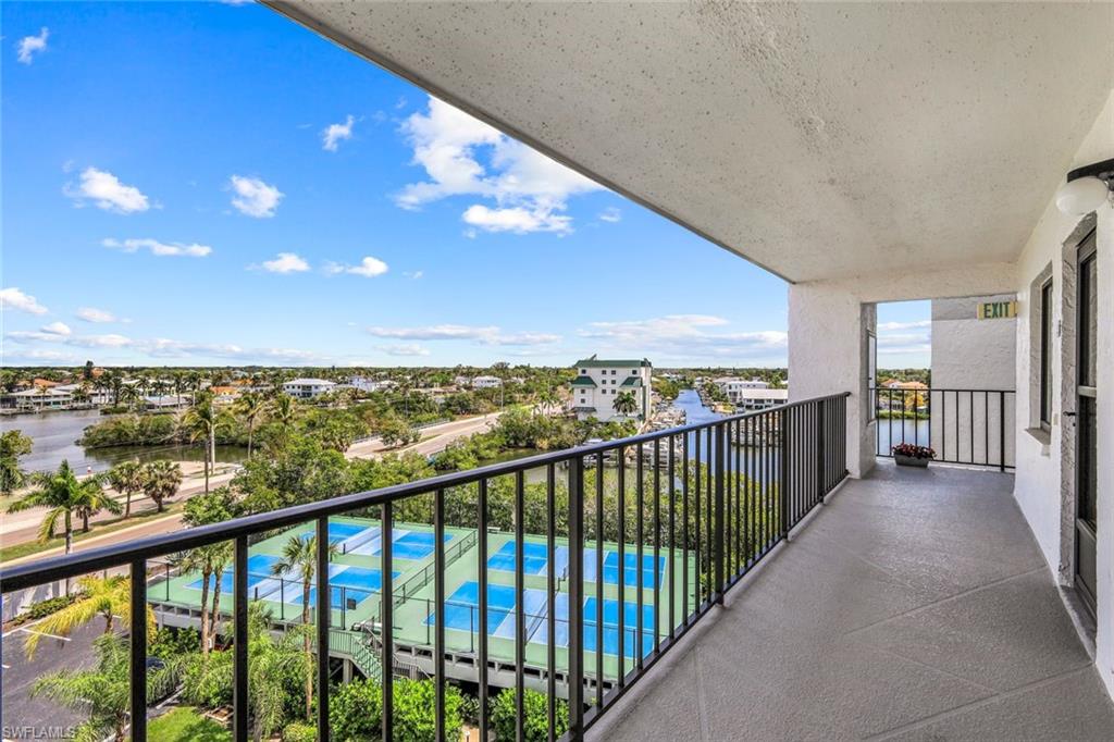 LITTLE HICKORY BAY - Residential