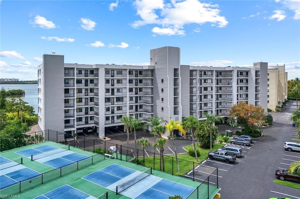 LITTLE HICKORY BAY - Residential