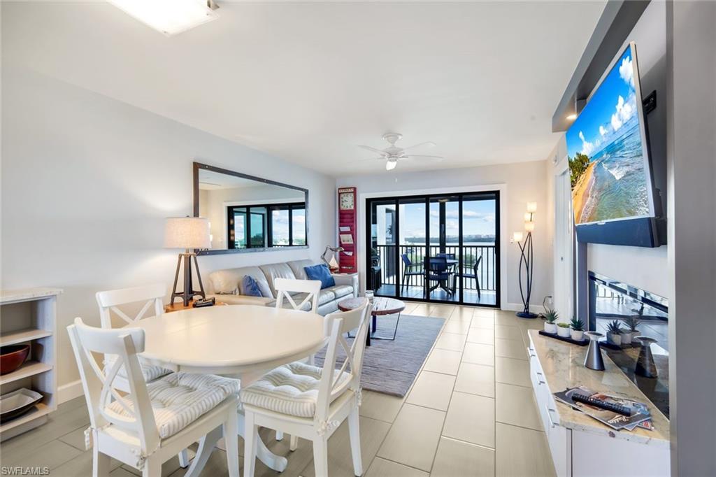 LITTLE HICKORY BAY - Residential