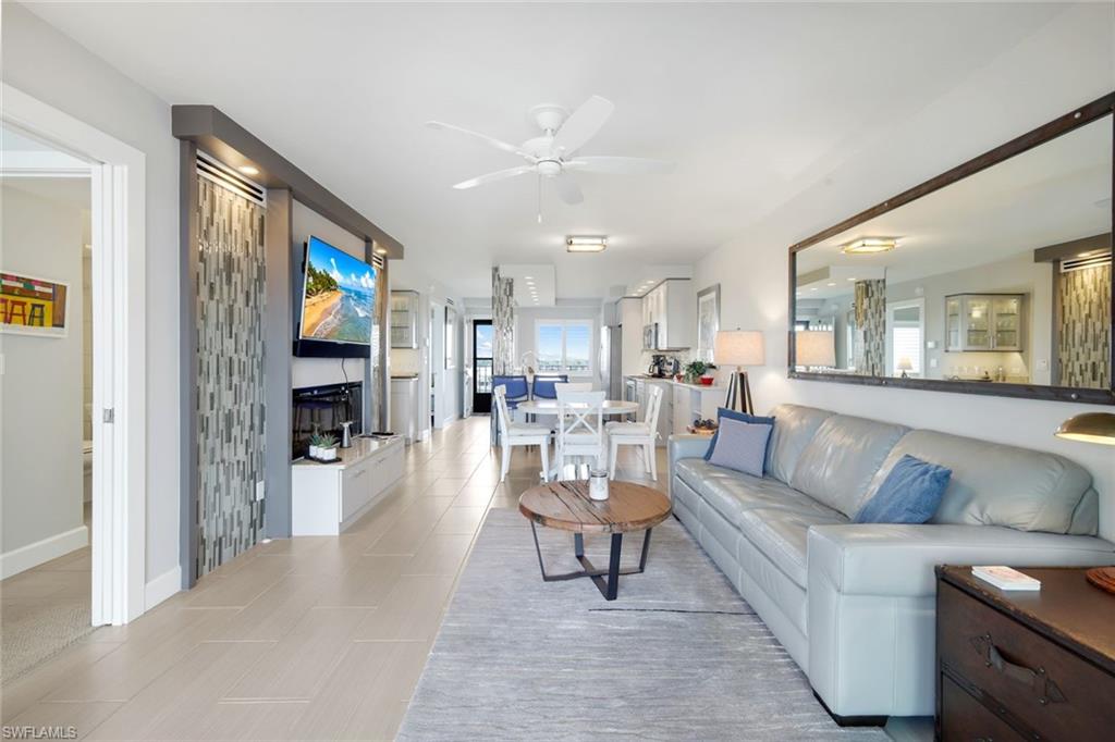 LITTLE HICKORY BAY - Residential