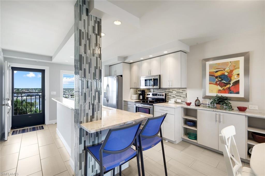 LITTLE HICKORY BAY - Residential