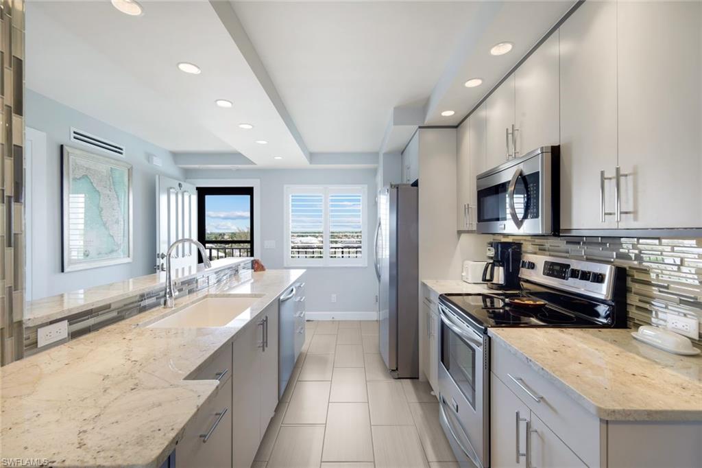 LITTLE HICKORY BAY - Residential