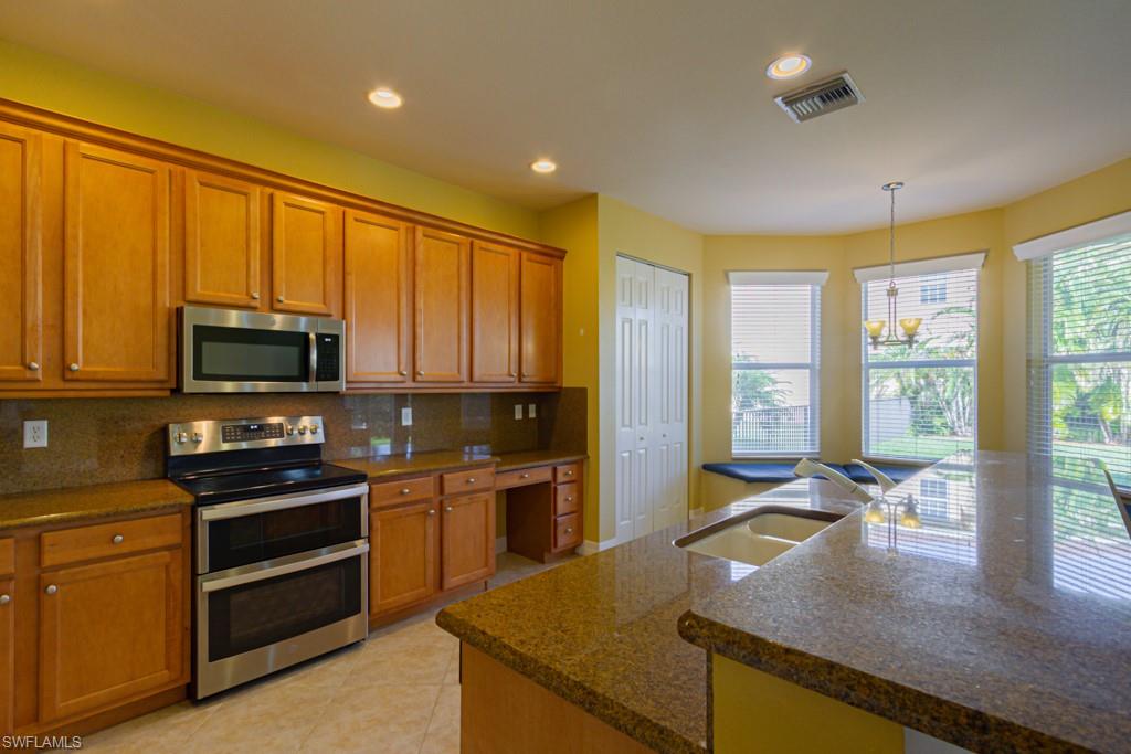 BOTANICA LAKES - Residential