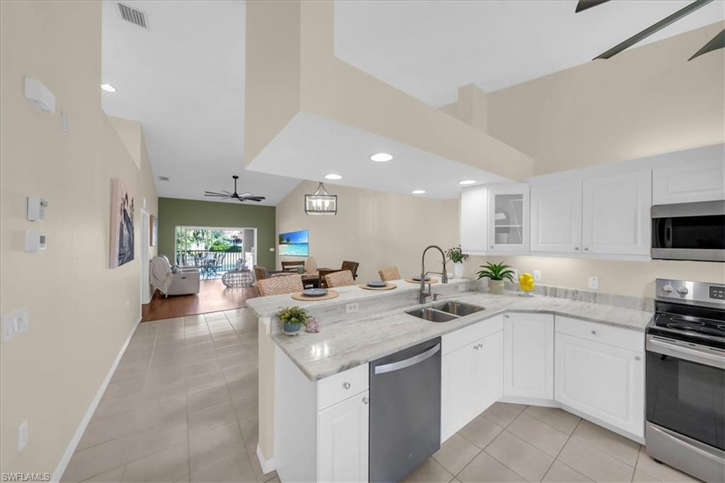 AMELIA LAKE - Residential