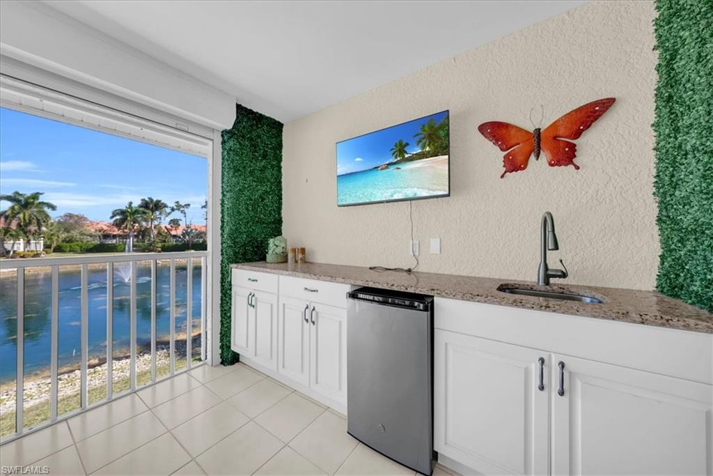 AMELIA LAKE - Residential