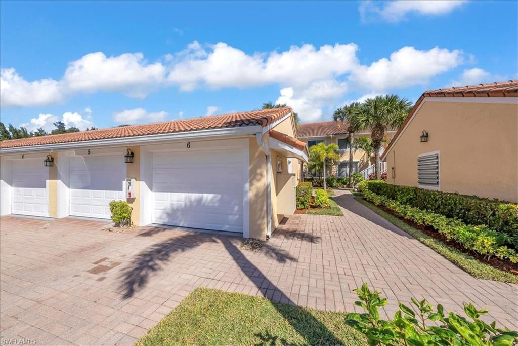 AMELIA LAKE - Residential