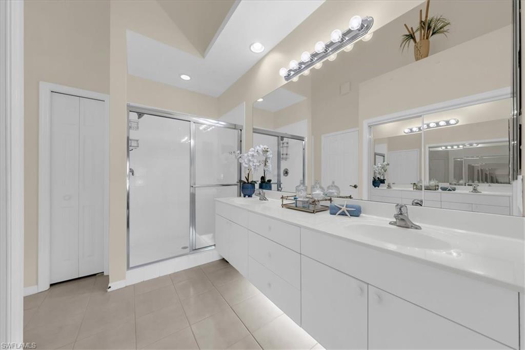 AMELIA LAKE - Residential