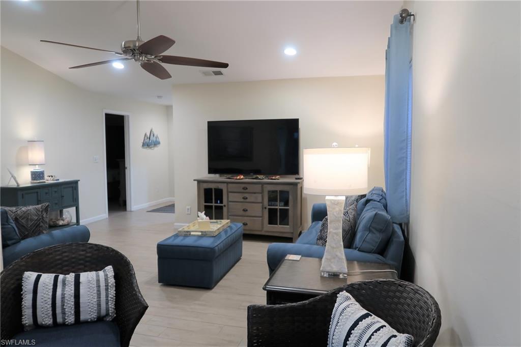 CLUB AT CRYSTAL LAKE CONDOMINIUM - Residential