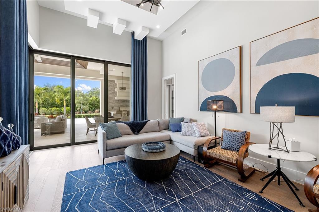 PINE RIDGE - Residential