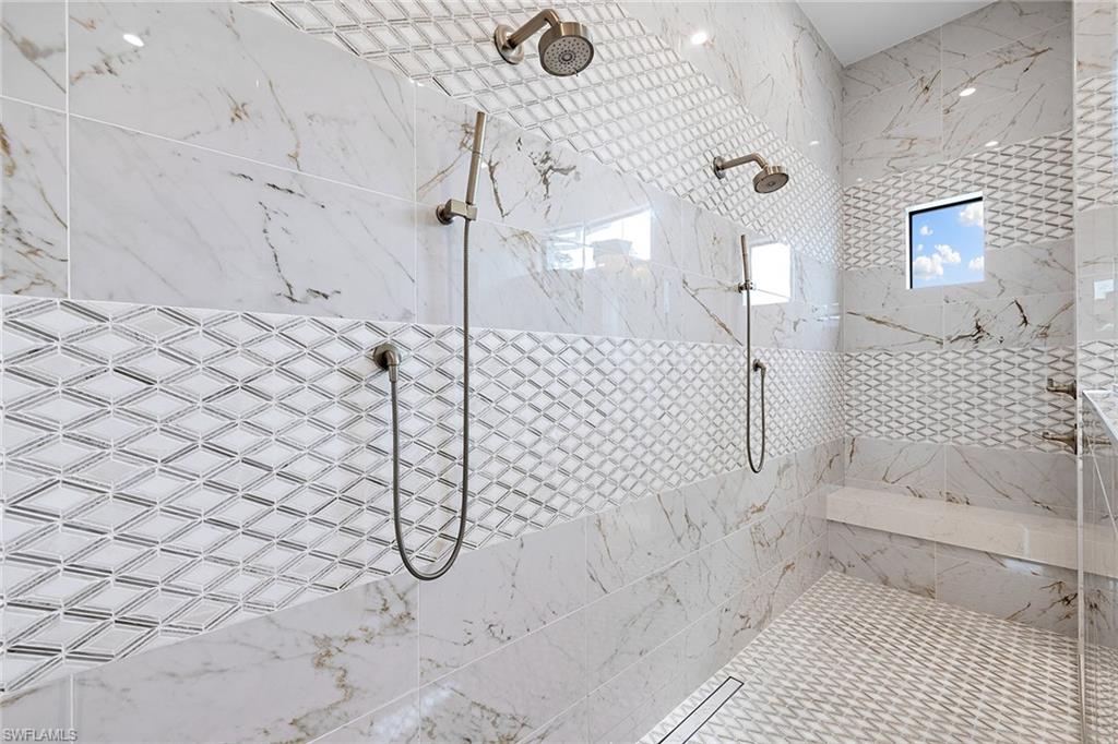 PINE RIDGE - Residential